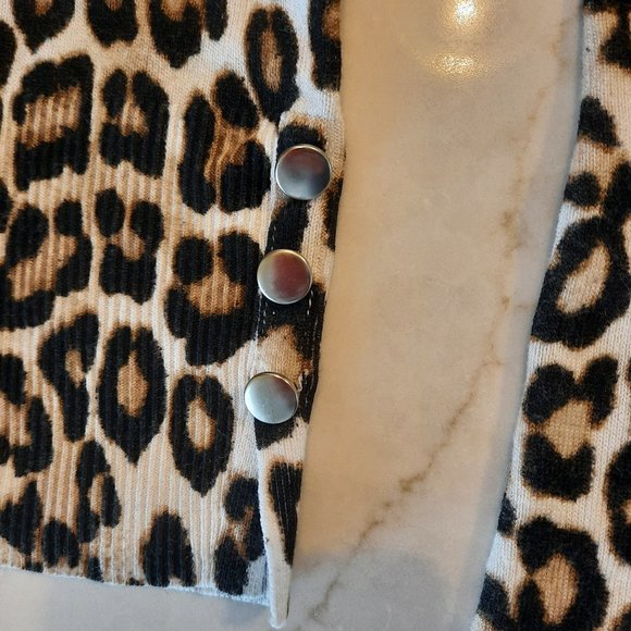 Animal print sweaters! - Picture 8 of 10